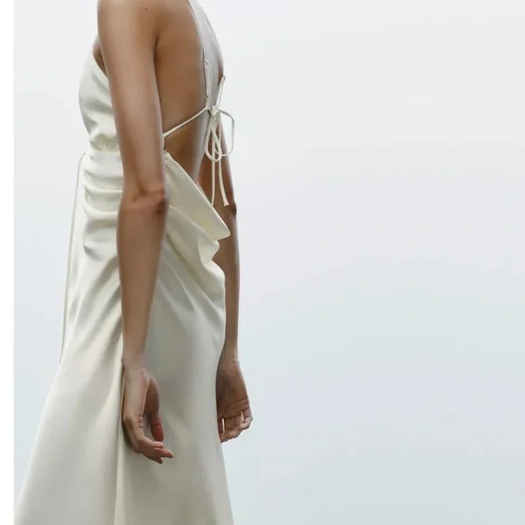 Zara satin effect cut out dress - Picture 2 of 8